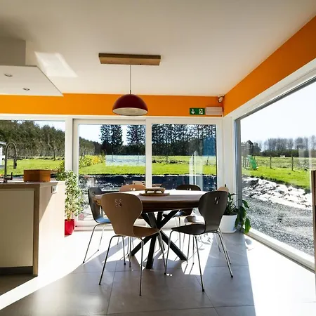 à L'orée De La Fôret Manhay