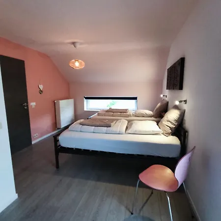 à L'orée De La Fôret Manhay